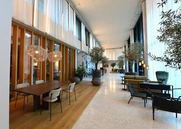 Brand-New, Close To Centre, Rooftop-Summer-Pool
