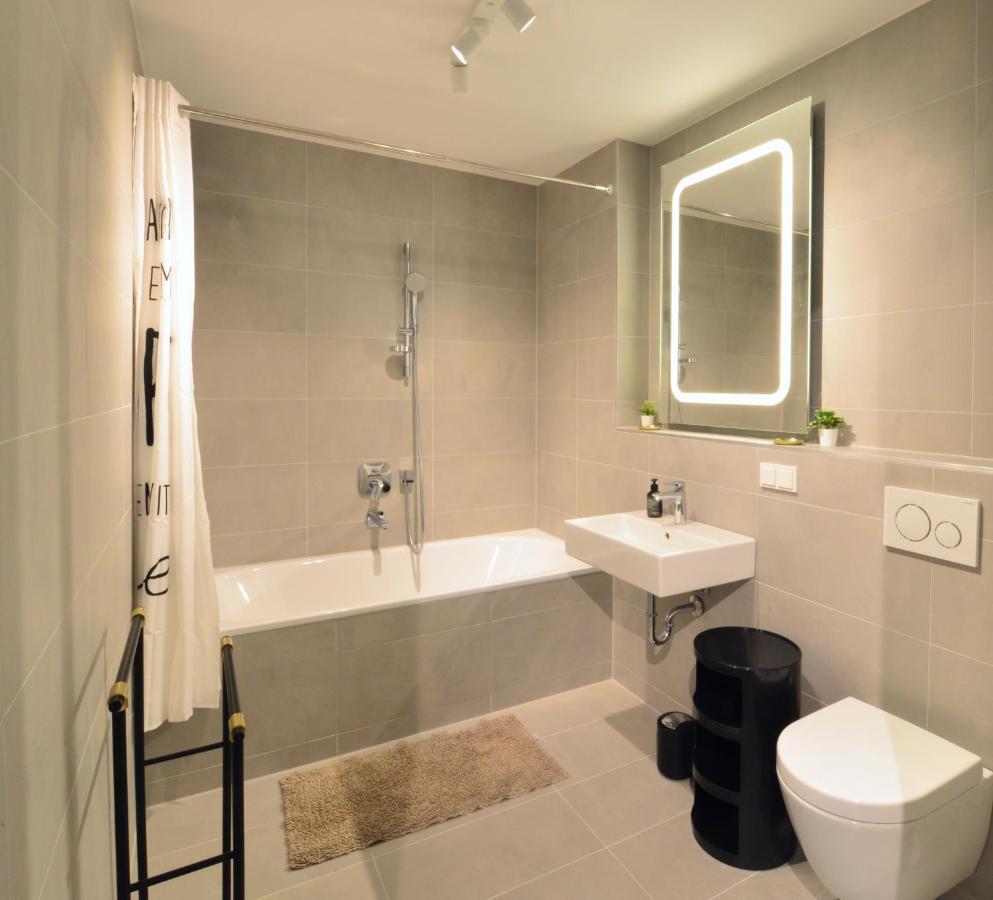 Brand-new, Close To Centre, Rooftop-summer-pool Appartamento *